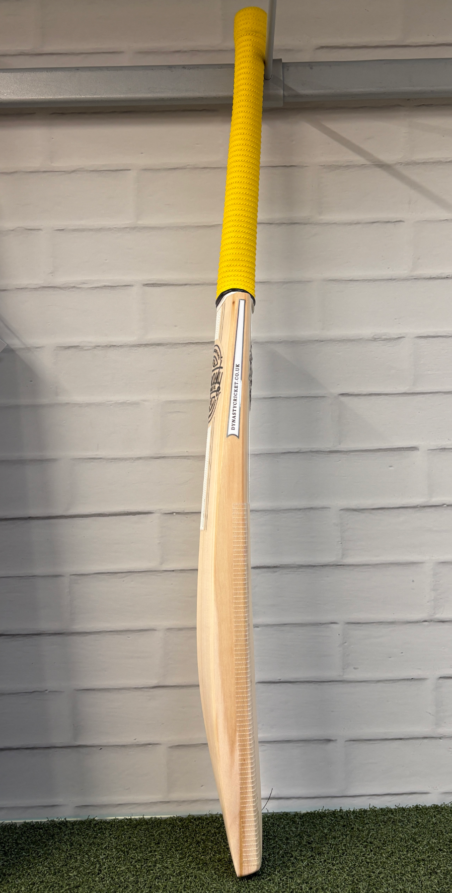 Dynasty GdX Academy Cricket Bat