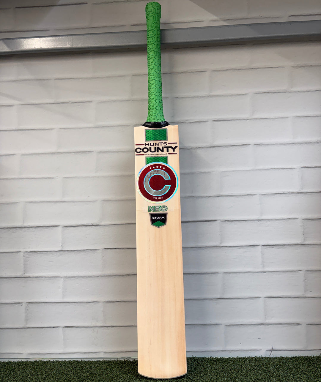 Hunts County Neo Storm Senior Cricket Bat 2026